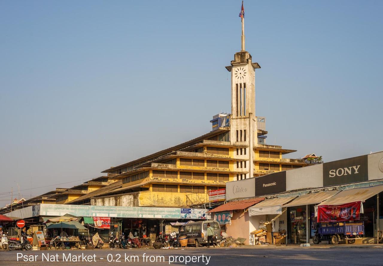 Royal Hotel Battambang Exterior photo