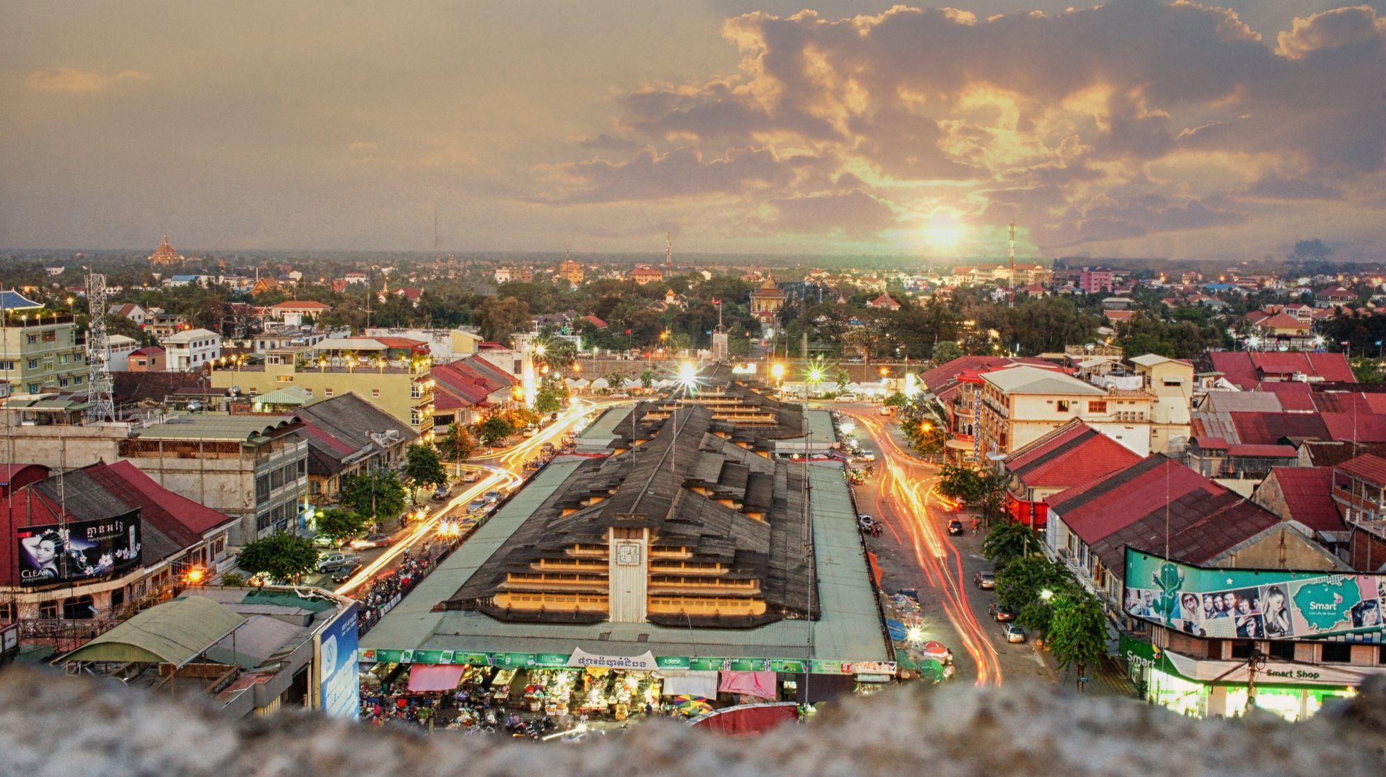 Royal Hotel Battambang Exterior photo